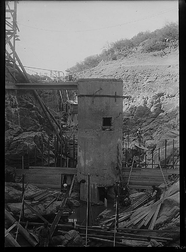 CONSTRUCCIÓN DEL DIQUE CHICO