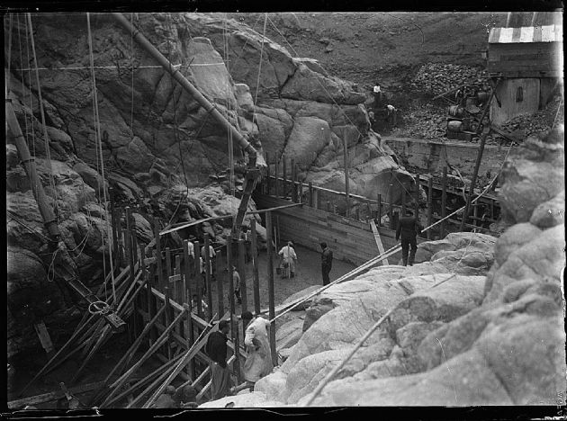 CONSTRUCCIÓN DEL DIQUE CRUZ DE PIEDRA IV