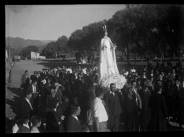 Procesión Religiosa I