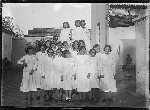 ALUMNAS III