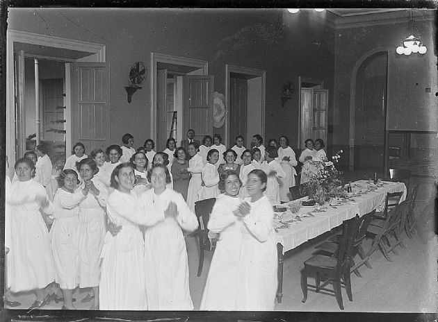 ALUMNAS I