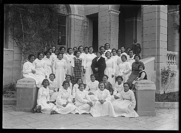 ALUMNAS