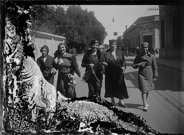DAMAS DE PASEO I