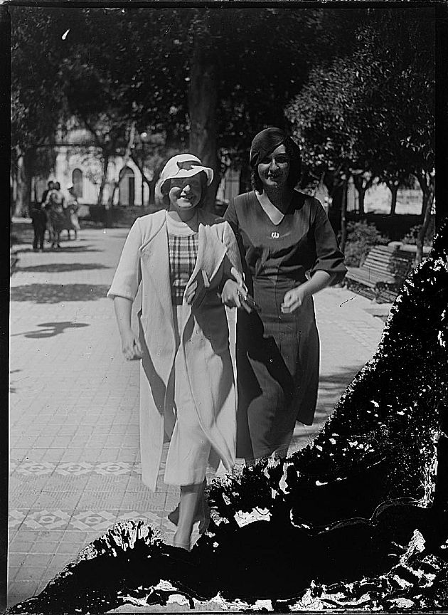 DAMAS DE PASEO