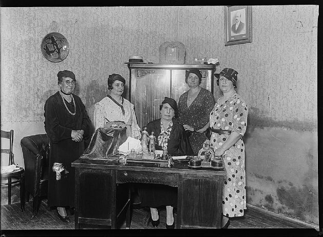 Damas de la Sociedad de Beneficencia I