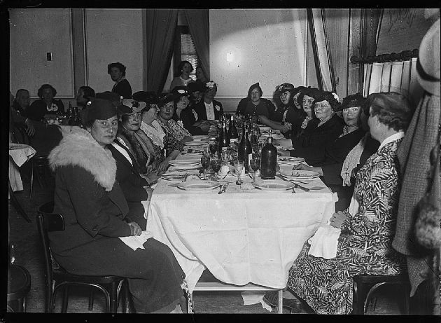 Damas de la Sociedad de Beneficencia II