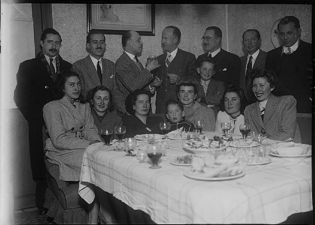 Brindis Familiar