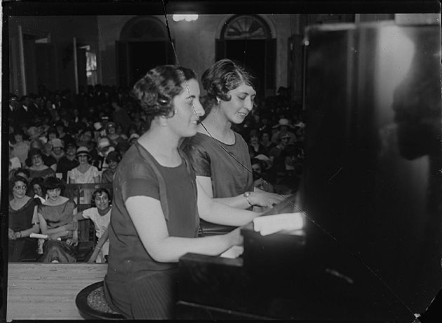 Piano a Cuatro Manos