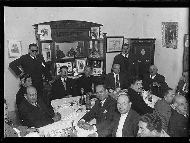 Almuerzo de funcionarios