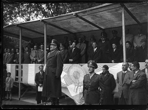 Acto en Plaza Pringles