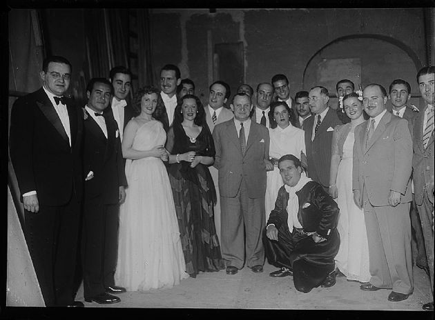 Detrás de Bambalinas