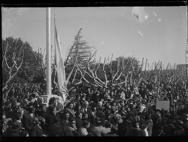 Izamiento Bandera y Desfile