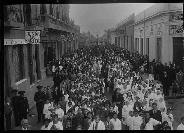 Procesión Religiosa II
