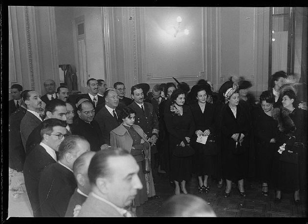 Autoridades en el Salón Blanco