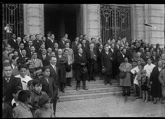 Toribio Mendoza en ingreso a Casa de Gobierno